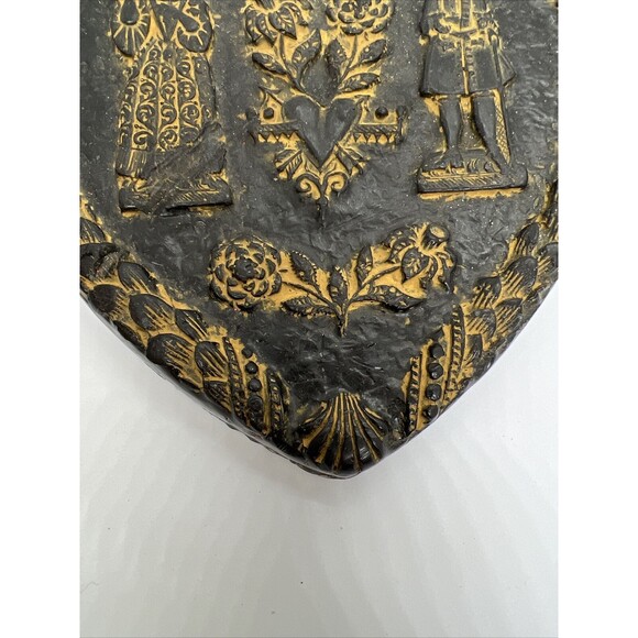 Vintage Blackened Beeswax Heart 19th Century Courting Man & Woman Roses Shell - Picture 2 of 9